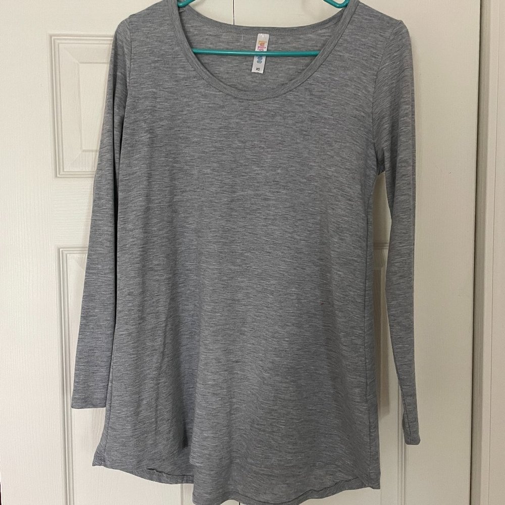 LulaRoe Grey Long Sleeve Tee